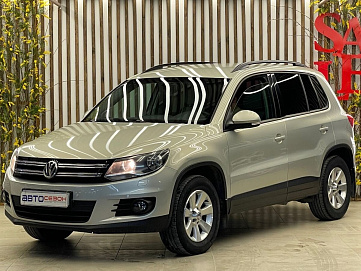 Volkswagen Tiguan, 2012г, передний привод, робот