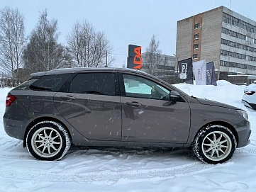 Lada (ВАЗ) Vesta, 2019г, передний привод, механика