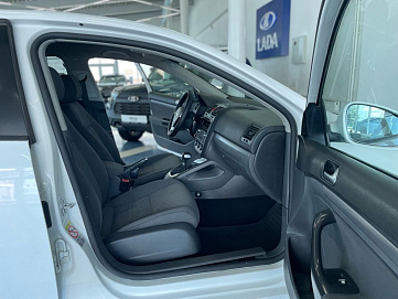 Volkswagen Jetta, 2008г, передний привод, автомат