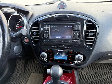Nissan Juke, 2011г, передний привод, вариатор