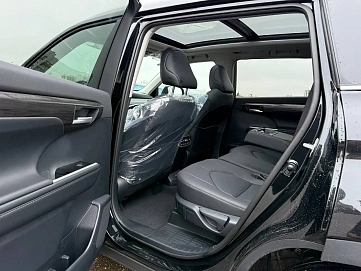 Toyota Highlander, 2025г, полный привод, автомат