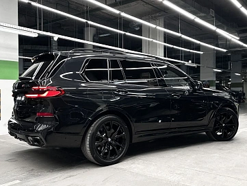 BMW X7, 2024г, полный привод, автомат