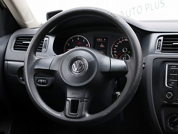 Volkswagen Jetta, 2014г, передний привод, автомат