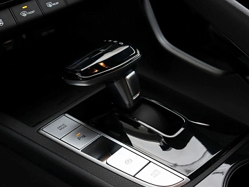 Hyundai Elantra, 2023г, передний привод, вариатор