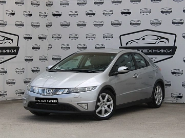Honda Civic, 2008г, передний привод, робот