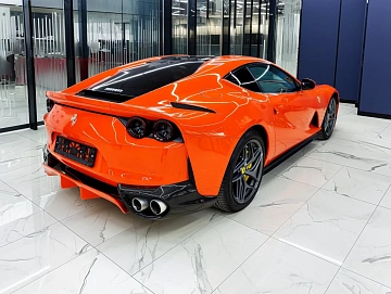 Ferrari 812, 2018г, задний привод, робот