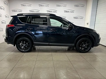 Toyota RAV4, 2018г, передний привод, автомат
