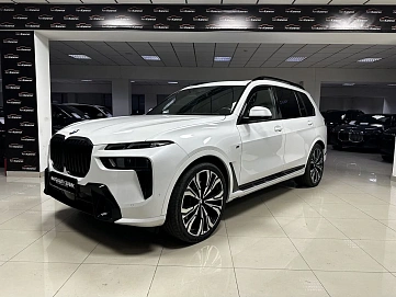 BMW X7, 2023г, полный привод, автомат