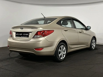 Hyundai Solaris, 2012г, передний привод, автомат