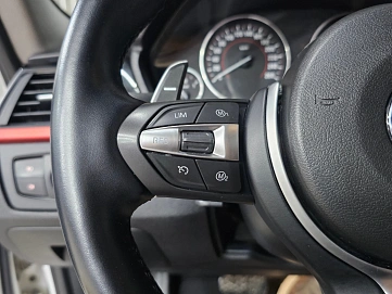 BMW 3 серии, 2012г., задний привод, автомат