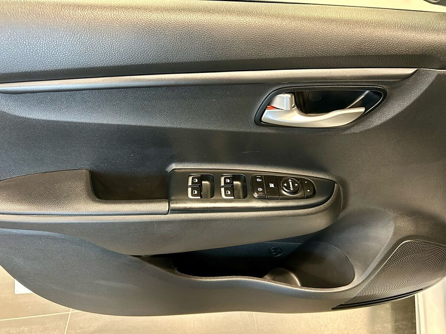 Kia , 2020г., передний привод, автомат