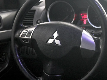 Mitsubishi Lancer, 2010г, передний привод, механика