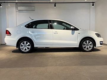 Volkswagen Polo, 2017г, передний привод, автомат