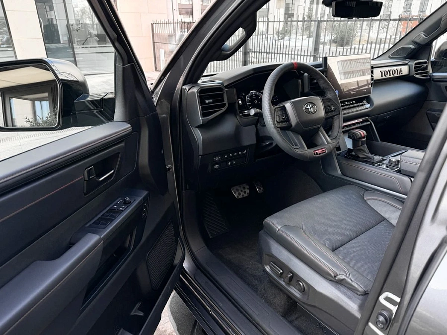 Toyota Sequoia, 2025г., полный привод, автомат