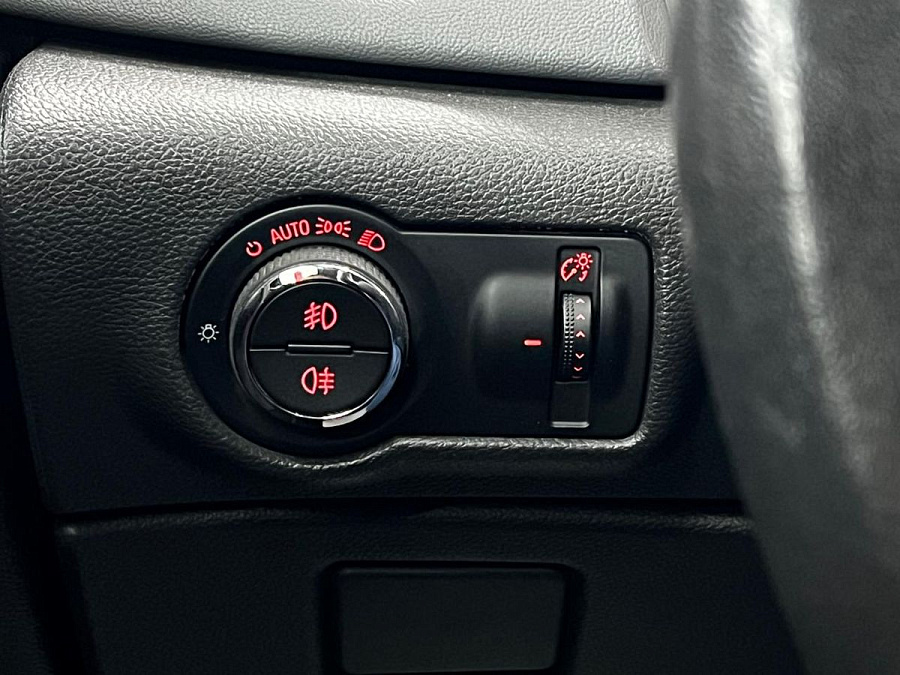 Opel Astra, 2013г., передний привод, автомат