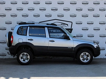Chevrolet Niva, 2012г, полный привод, механика