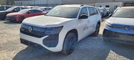 Volkswagen Teramont, 2026г, полный привод, робот