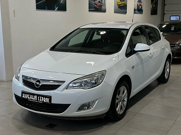 Opel Astra, 2012г, передний привод, механика