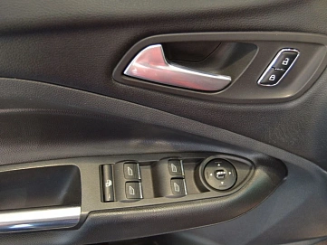 Ford Kuga, 2014г, передний привод, автомат