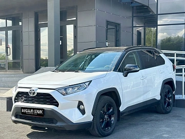 Toyota RAV4, 2020г, полный привод, автомат