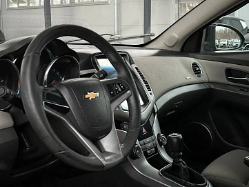 Chevrolet Cruze, 2009г, передний привод, механика