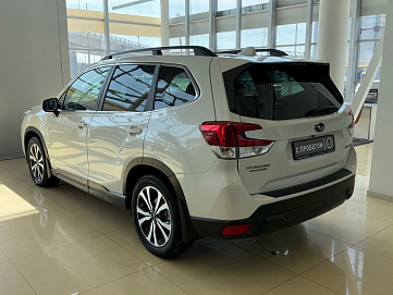Subaru Forester, 2021г, полный привод, вариатор