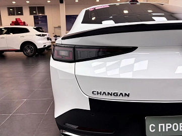 Changan Lamore, 2023г, передний привод, робот