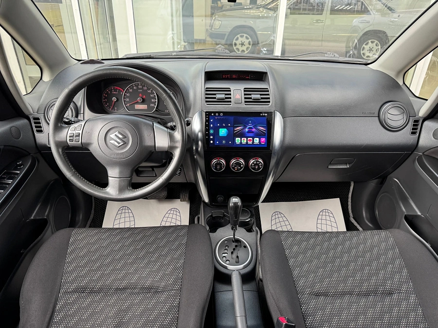 Suzuki SX4, 2008г., передний привод, автомат
