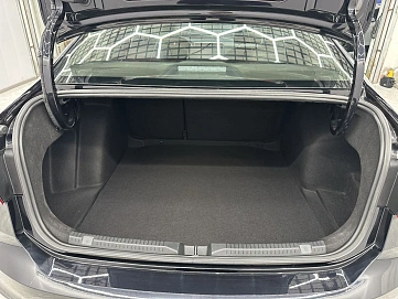 Volkswagen Lavida, 2022г, передний привод, робот