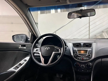 Hyundai Solaris, 2011г, передний привод, автомат