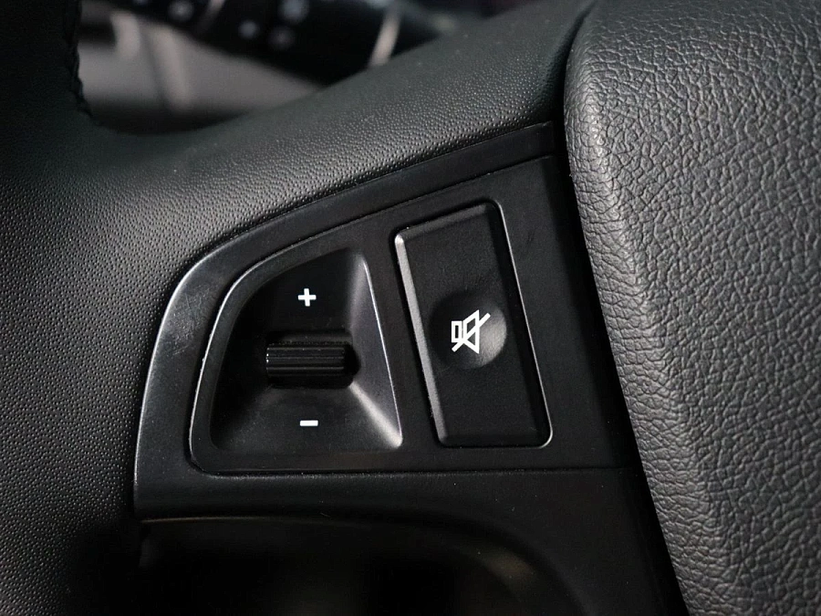 Hyundai Solaris, 2013г., передний привод, механика