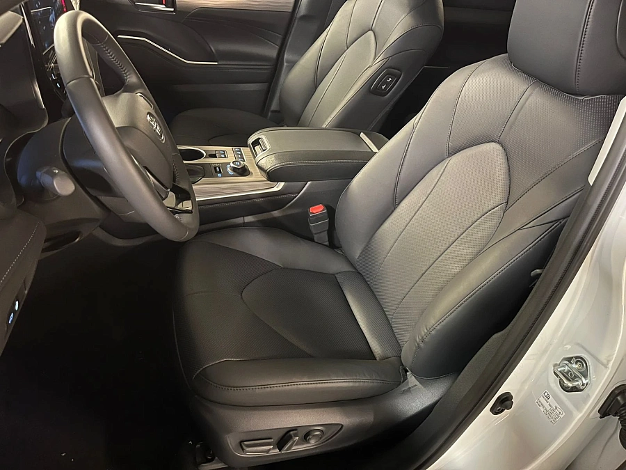 Toyota Highlander, 2025г., полный привод, автомат
