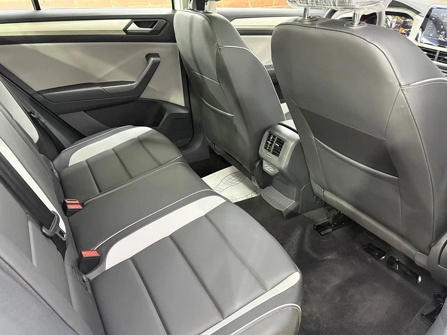 Volkswagen T-Roc, 2025г., передний привод, робот