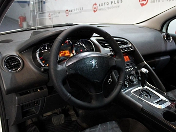 Peugeot 3008, 2010г, передний привод, автомат
