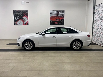 Audi A4, 2020г, передний привод, робот