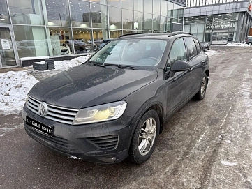Volkswagen Touareg, 2015г, полный привод, автомат