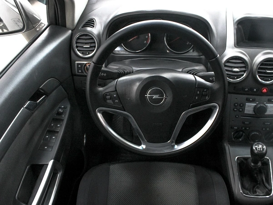 Opel Antara, 2007г., полный привод, механика