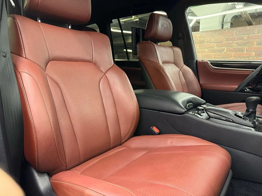 Lexus LX, 2017г., полный привод, автомат