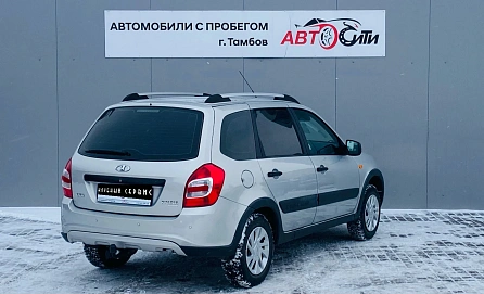 Lada (ВАЗ) , 2015г., передний привод, механика