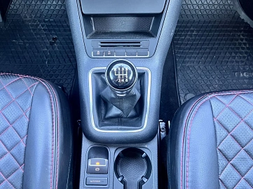 Volkswagen Tiguan, 2011г., передний привод, механика