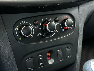 Renault Sandero, 2015г, передний привод, механика