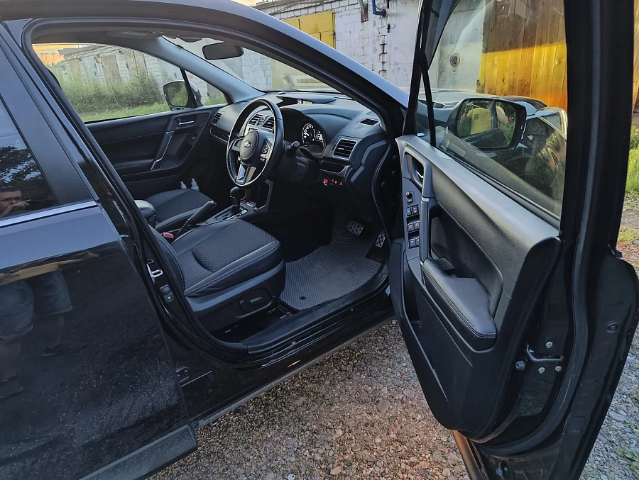 Subaru Forester, 2017г., полный привод, вариатор