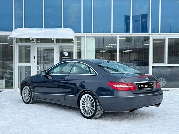 Mercedes-Benz E-Класс, 2011г, задний привод, автомат