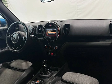 Mini , 2020г., передний привод, робот