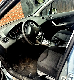 Peugeot 308, 2011г, передний привод, автомат