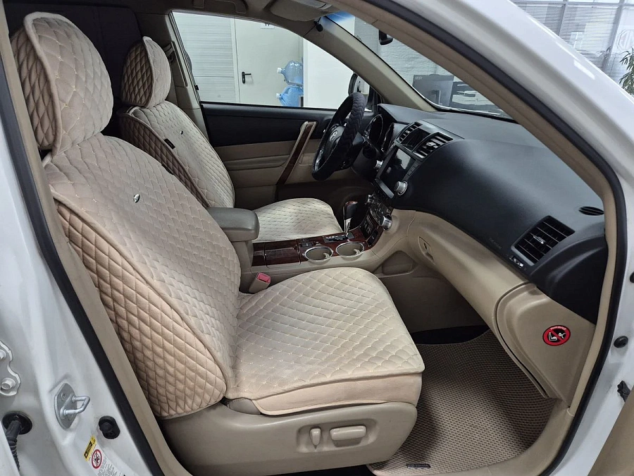 Toyota Highlander, 2011г., полный привод, автомат