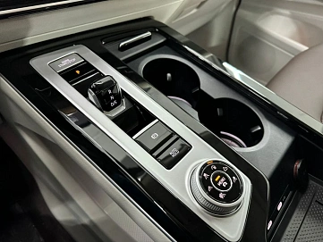 Volkswagen Tavendor, 2025г, полный привод, робот