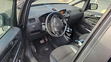 Opel Zafira, 2011г., передний привод, робот
