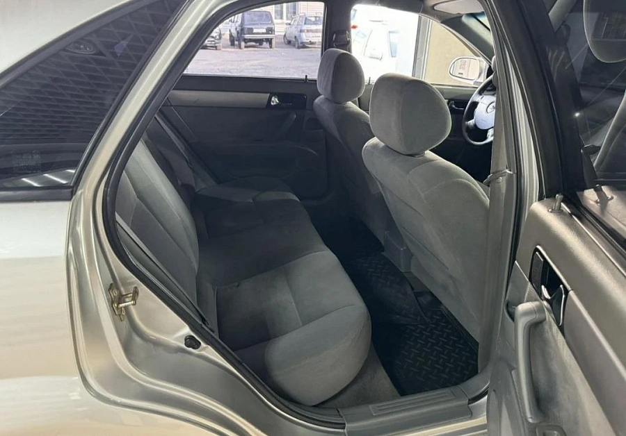 Chevrolet Lacetti, 2006г., передний привод, механика