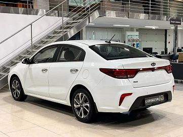 Kia Rio, 2018г, передний привод, автомат